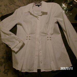 WHBM White House Black Market Women's White Fitted Blouse Faux Pearl Accent Sz 6